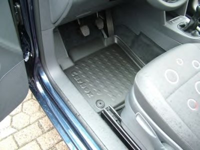 Резиновый коврик с защитными бортами Carbox Floor CARBOX